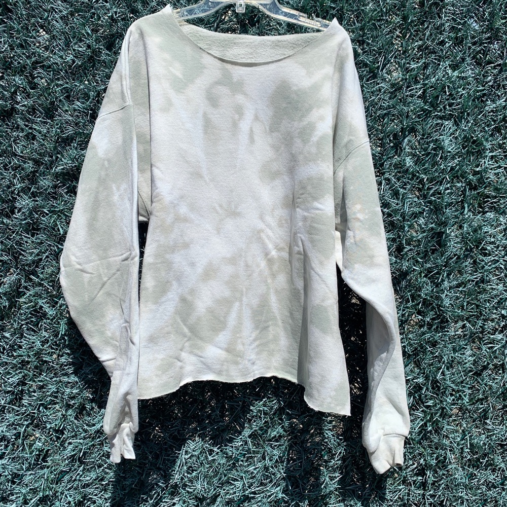 Tie-dyed wide cut sweater